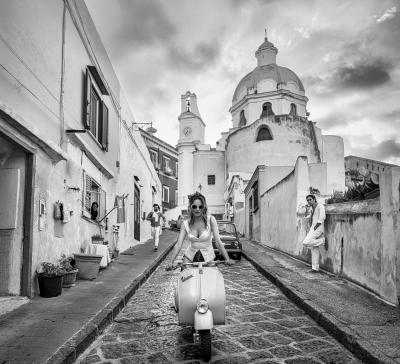 David Yarrow The Girl on the Vespa 12 