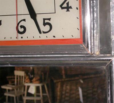Deco Electric Wall Clock