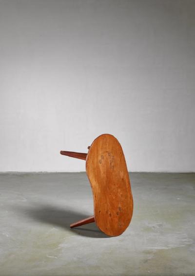 Devon Dennett Devon Dennett kidney shaped teak coffee table USA 1947