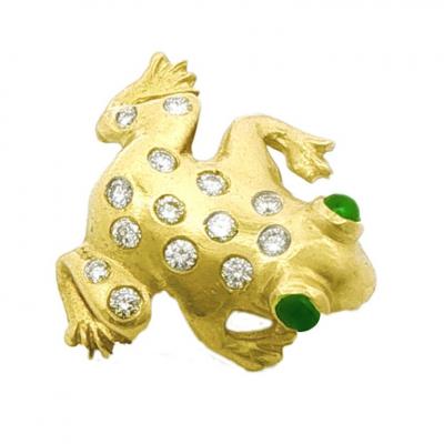 Diamond Frog Pin in 18 karat Satin Finish