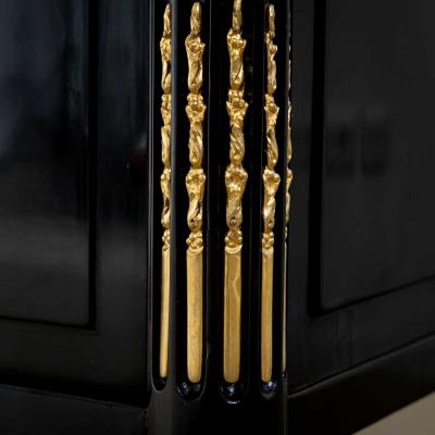 Directoire Chest of Drawers with white Marble Top France circa 1800