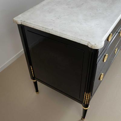 Directoire Chest of Drawers with white Marble Top France circa 1800