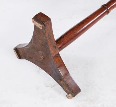 Dish Top Triangular Base Stand