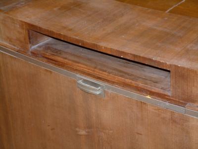 Dominique partners desk