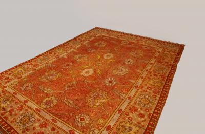 Donegal rug with unusual coloration