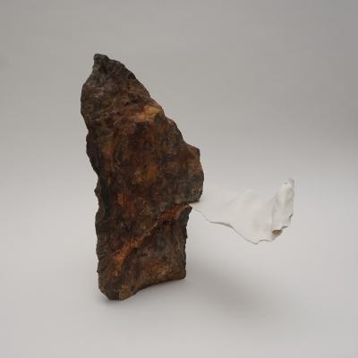 Dora Stanczel GRANDE IMAGO porcelain and Eclisseo granite sculpture