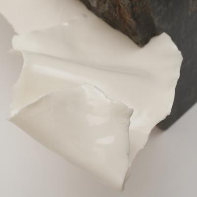 Dora Stanczel GRANDE IMAGO porcelain and Eclisseo granite sculpture