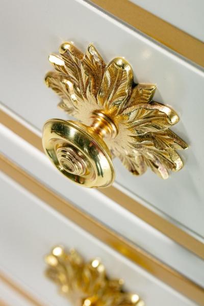 Dorothy Draper DOROTHY DRAPER VIENNESE COLLECTION CHEST LACQUERED IN IVORY CIRCA 1963