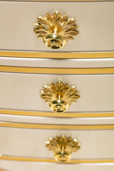 Dorothy Draper DOROTHY DRAPER VIENNESE COLLECTION CHEST LACQUERED IN IVORY CIRCA 1963