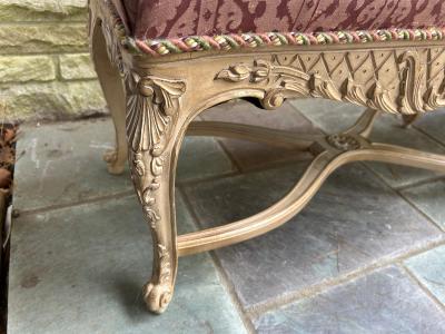 Dorothy Draper Elegant Italian Hollywood Regency Carved Wood Bench Dorothy Draper style