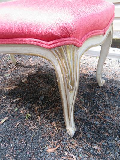 Dorothy Draper Hollywood Regency Cabriole Leg Bench Painted Gilt Finish