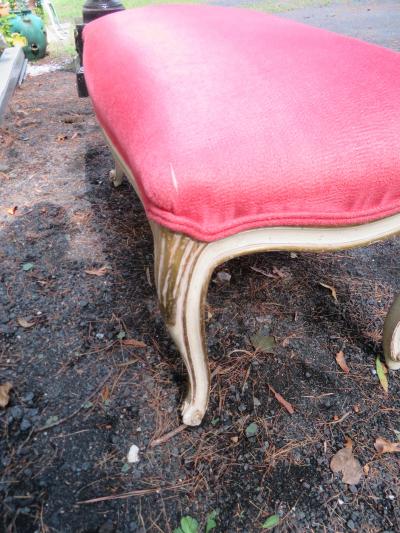 Dorothy Draper Hollywood Regency Cabriole Leg Bench Painted Gilt Finish