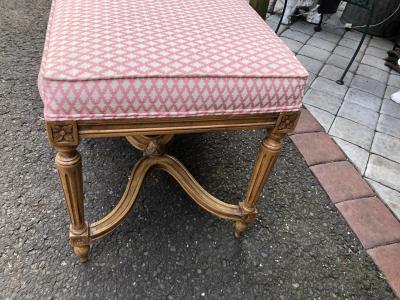 Dorothy Draper Lovely Hollywood Regency Dorothy Draper style Carved Wood Bench