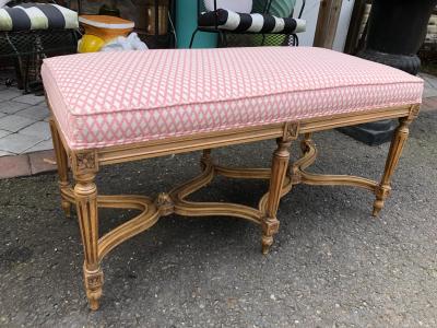 Dorothy Draper Lovely Hollywood Regency Dorothy Draper style Carved Wood Bench