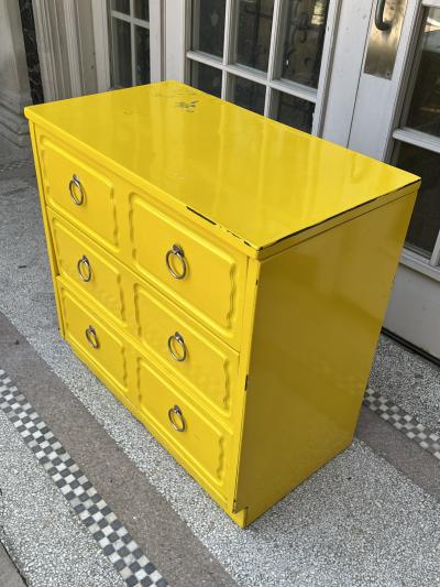 Dorothy Draper MID CENTURY YELLOW LACQUER CABINET IN THE STYLE OF DOROTHY DRAPER