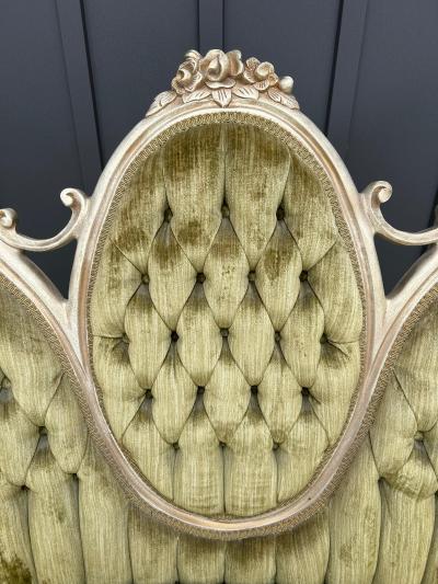 Dorothy Draper Stunning Victorian Style Carved Wood Settee Loveseat Tufted Back