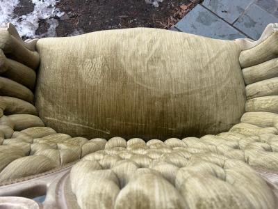 Dorothy Draper Stunning Victorian Style Carved Wood Settee Loveseat Tufted Back