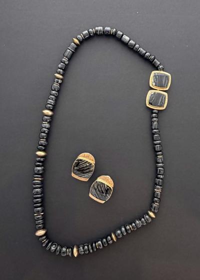 Duane Maktima Gold onyx necklace and earrings set14 kt gold