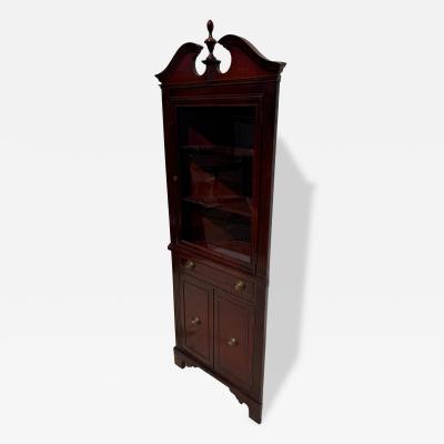 Duncan Phyfe Duncan Phyfe Mahogany 2 Door Corner Cabinet