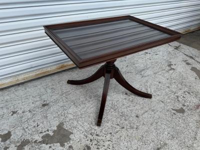 Duncan Phyfe Duncan Phyfe Mahogany Pedestal Side Table