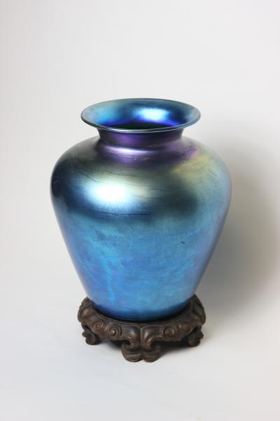Durand Durand Blue Aurene Art Glass Vase on Bronze Base 1925 United States