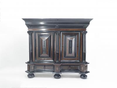 Dutch 17th Century rosewood ebony Baroque cupboard Kussenkast 1670