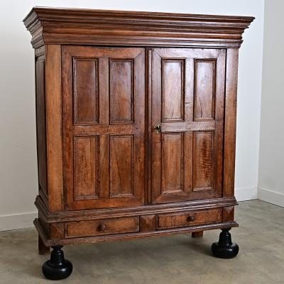 Dutch 18th Century Oak Kussenkast Armoire