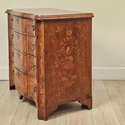 Dutch Block Front Chest of Drawers early 18th century