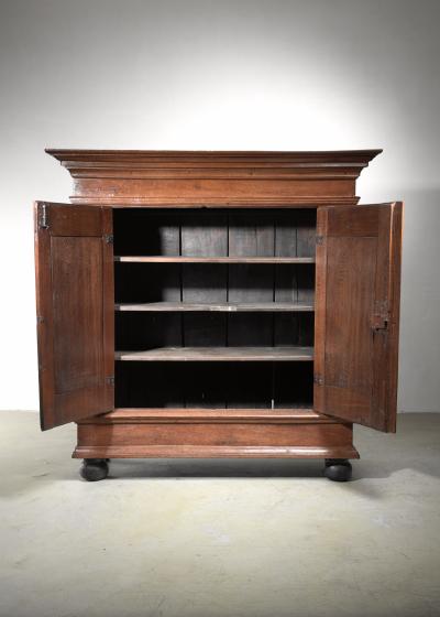 Dutch Renaissance oak cabinet 17th Century