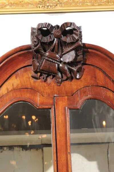 Dutch Rococo 1780s Walnut Vitrine with Bomb Chest Glass Doors Hunting Trophy