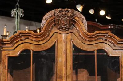 Dutch Rococo Revival 1890s Bomb Vitrine Display Cabinet with Carved Medallion