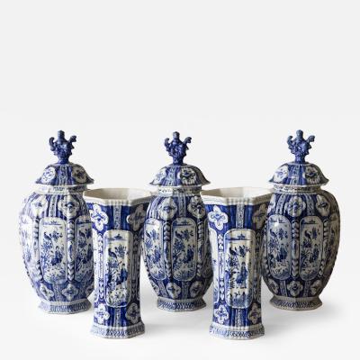 EARLY 18TH CENTURY DUTCH DELFT GARNITURE