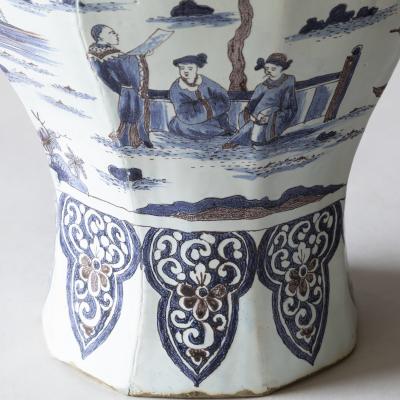 EARLY 18TH CENTURY NEVERS OCTAGONAL LIDDED VASE