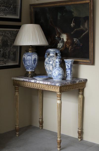 EARLY 19th CENTURY DELFT OCTAGONAL BALUSTER VASE CONVERTED TO A LAMP
