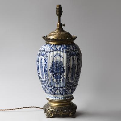 EARLY 19th CENTURY DELFT OCTAGONAL BALUSTER VASE CONVERTED TO A LAMP