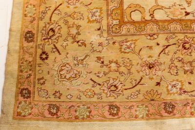 EARLY 20TH CENTURY INDIAN AMRITSAR RUG
