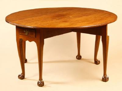 EARLY CHIPPENDALE SIX LEGGED DROP LEAF TABLE FITTED WITH A DRAWER