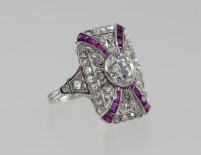 EDWARDIAN DIAMOND AND RUBY PLATINUM RING CIRCA 1910