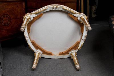 ELEGANT GILDED AND WHITE PAINTED UPHOLSTERED ITALIAN LOUIS XVI STYLE ARMCHAIR