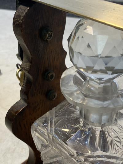 ELEGANT VICTORIAN THREE DECANTER TANTALUS