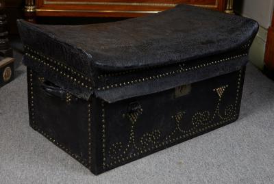 ENGLISH STUDDED BLACK LEATHER COACH TRUNK