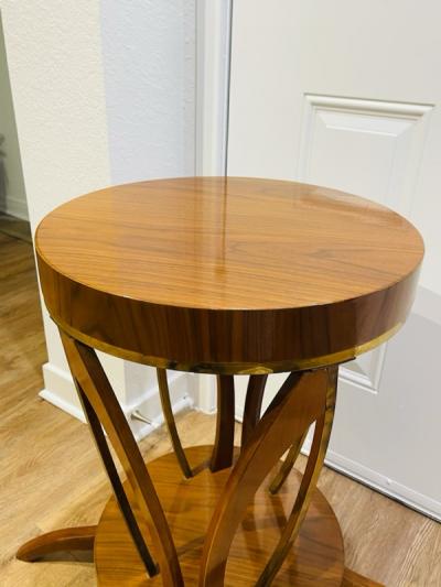 EXCEPTIONAL ITALIAN MID CENTURY LACQUERED WOOD AND BRASS TABLE