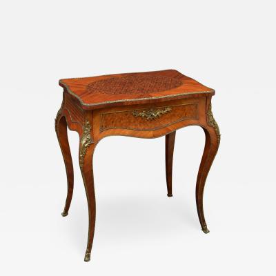 EXCEPTIONAL LOUIS XV DESIGN KINGWOOD DRESSING TABLE