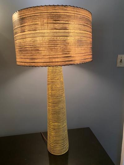 EXCEPTIONAL MODERNIST MID CENTURY STRIPED POTTERY LAMP BY KELBY