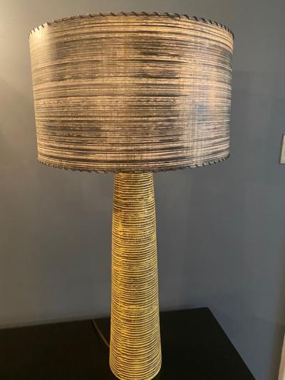 EXCEPTIONAL MODERNIST MID CENTURY STRIPED POTTERY LAMP BY KELBY