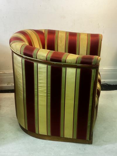 EXCEPTIONAL PAIR OF MAHOGANY FRAMED ART DECO SWIVEL CLUB CHAIRS