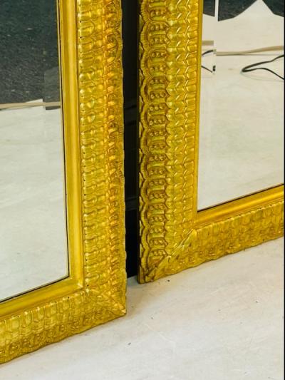 EXCEPTIONAL PAIR OF RENAISSANCE STYLE GOLD LEAF CARVED WOOD MIRRORS
