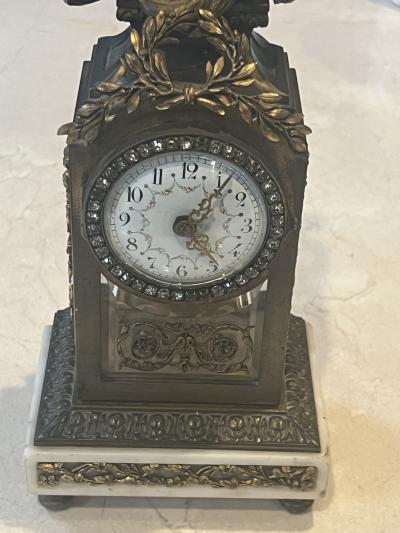 EXQUISITE FRENCH BRONZE BIRDS GLASS ALABASTER CLOCK WITH FANCY PASTE DIAL