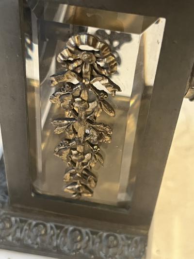 EXQUISITE FRENCH BRONZE BIRDS GLASS ALABASTER CLOCK WITH FANCY PASTE DIAL