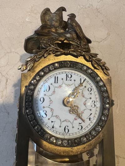 EXQUISITE FRENCH BRONZE BIRDS GLASS ALABASTER CLOCK WITH FANCY PASTE DIAL